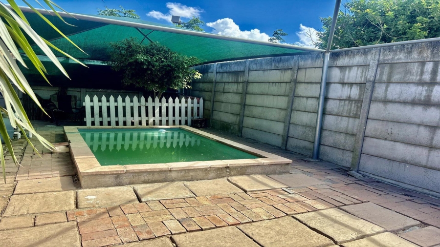 3 Bedroom Property for Sale in Zonnendal Western Cape